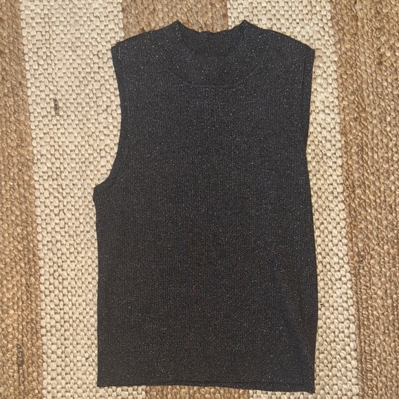 Banana Republic Tops - Banana Republic Charcoal Knit Sweater